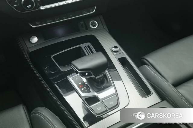 Audi Q5L id 4314085 из Китая 19