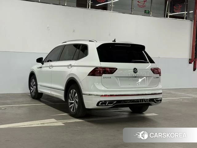 Volkswagen Tiguan L PHEV id 4272061 из Китая 15