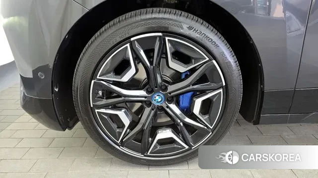 BMW iX id 3701459 из Кореи 15