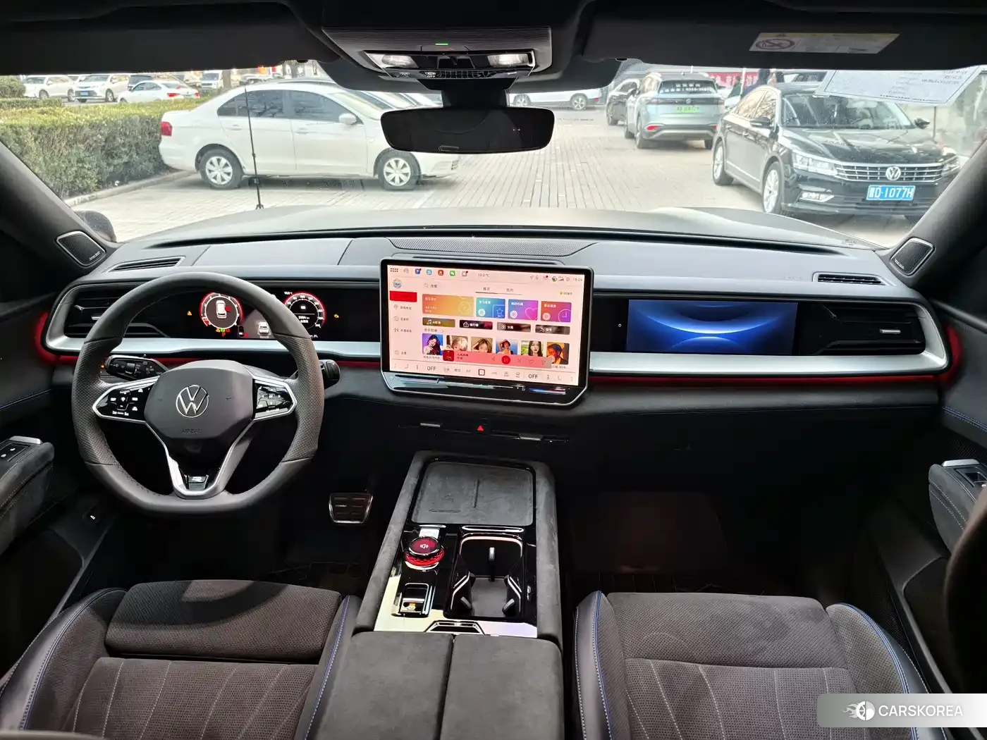 Volkswagen Touareg 2025 Champagne/brown из Китая, фото 5