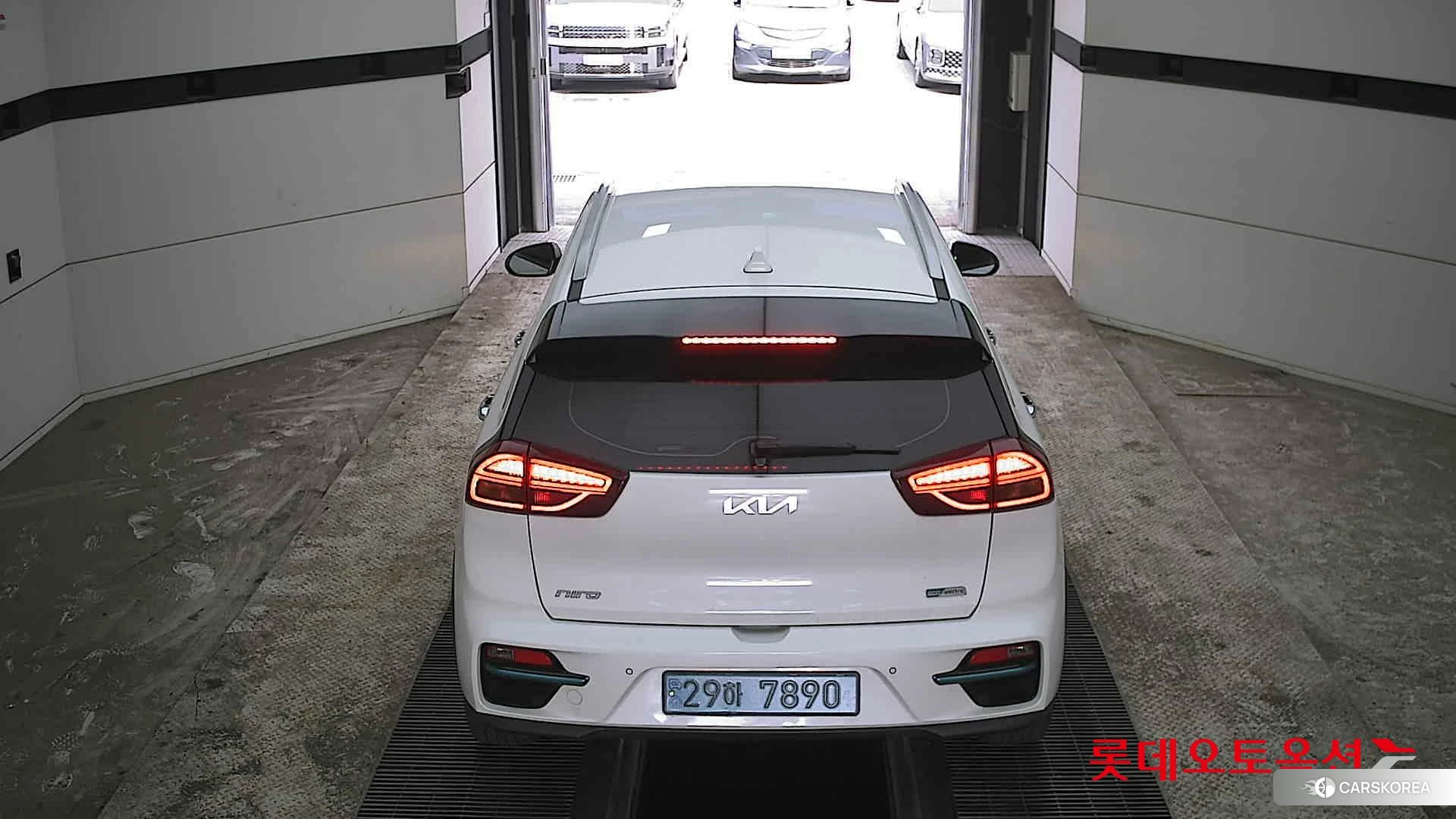 Kia Niro EV id 3888432 из Кореи 32