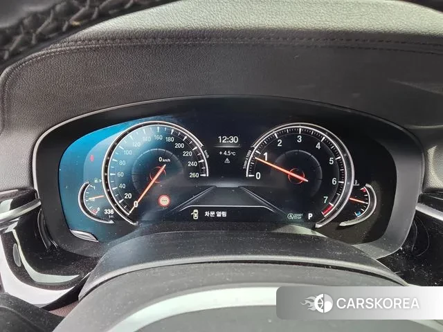 BMW 5 Series (G30) id 3723703 из Кореи 8