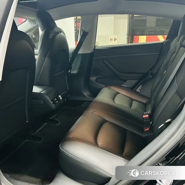 Tesla Model 3 2023 Черный из Китая, фото 5