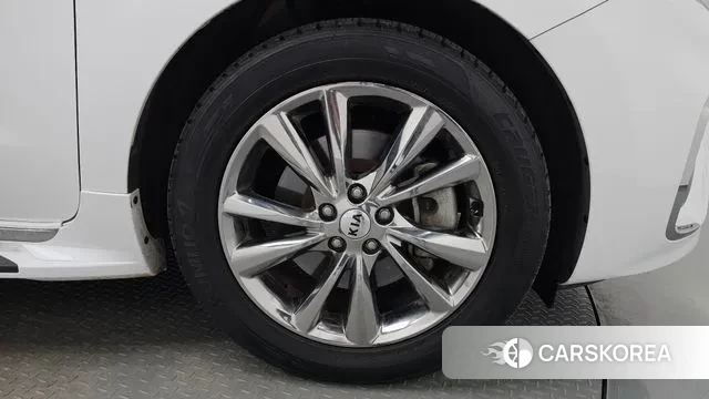 Kia The New Carnival id 3703410 из Кореи 15