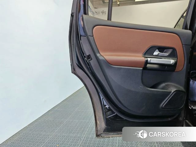 Mercedes-Benz GLB id 4272255 из Китая 16