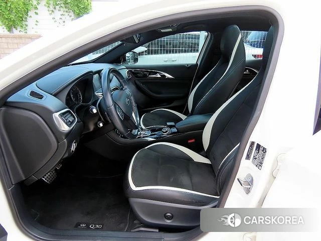 Infiniti Q30 id 4755358 из Кореи 15