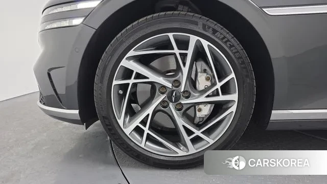 Genesis G90 (RS4) id 3711885 из Кореи 15