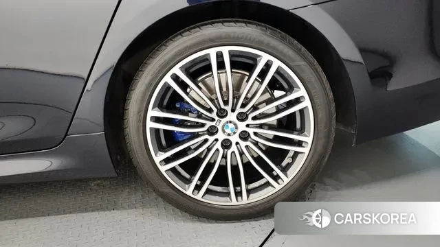 BMW 5 Series (G30) id 3060387 из Кореи 15