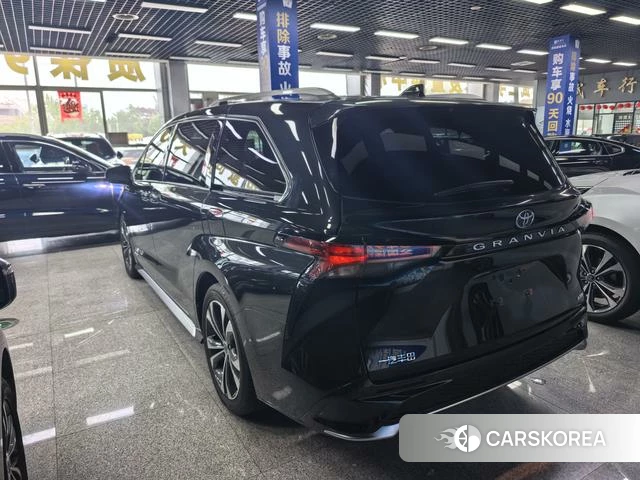 Toyota Grevia 2023 Черный из Китая, фото 5