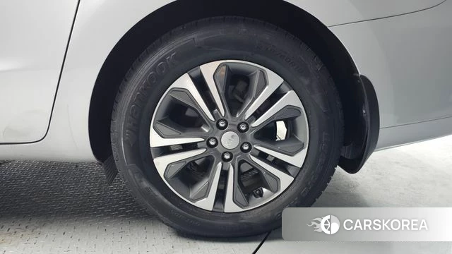 Kia The New Carnival id 4251387 из Кореи 25
