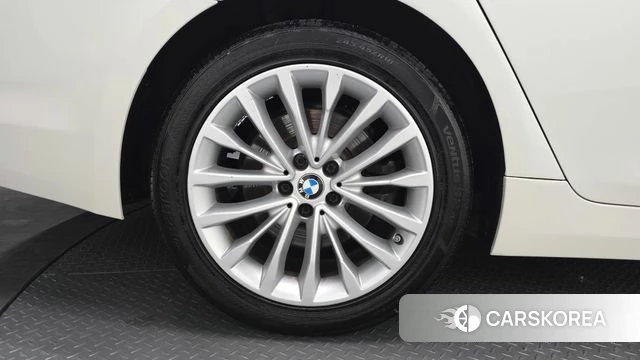 BMW 5 Series (G30) id 4755455 из Кореи 26