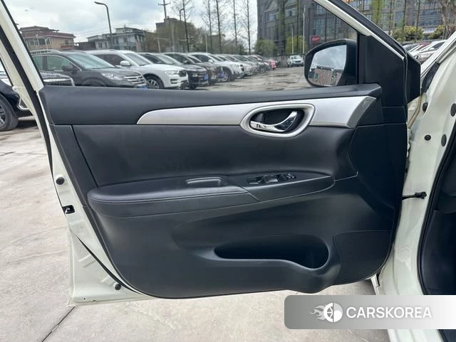 Nissan Xuan Yi 2022 Белый из Китая, фото 6