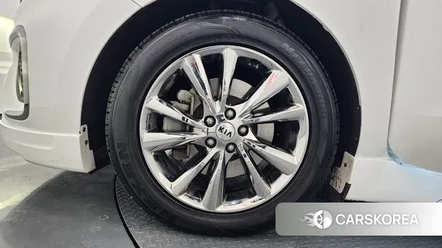 Kia The New Carnival id 3754187 из Кореи 15