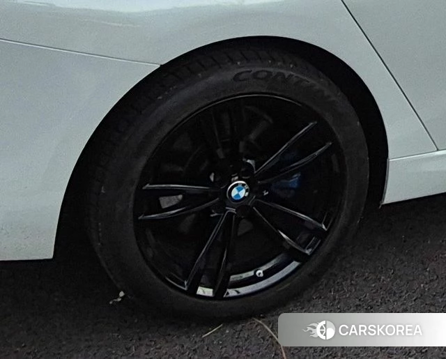 BMW 6 Series GT (G32) 2018 Белый из Кореи, фото 5