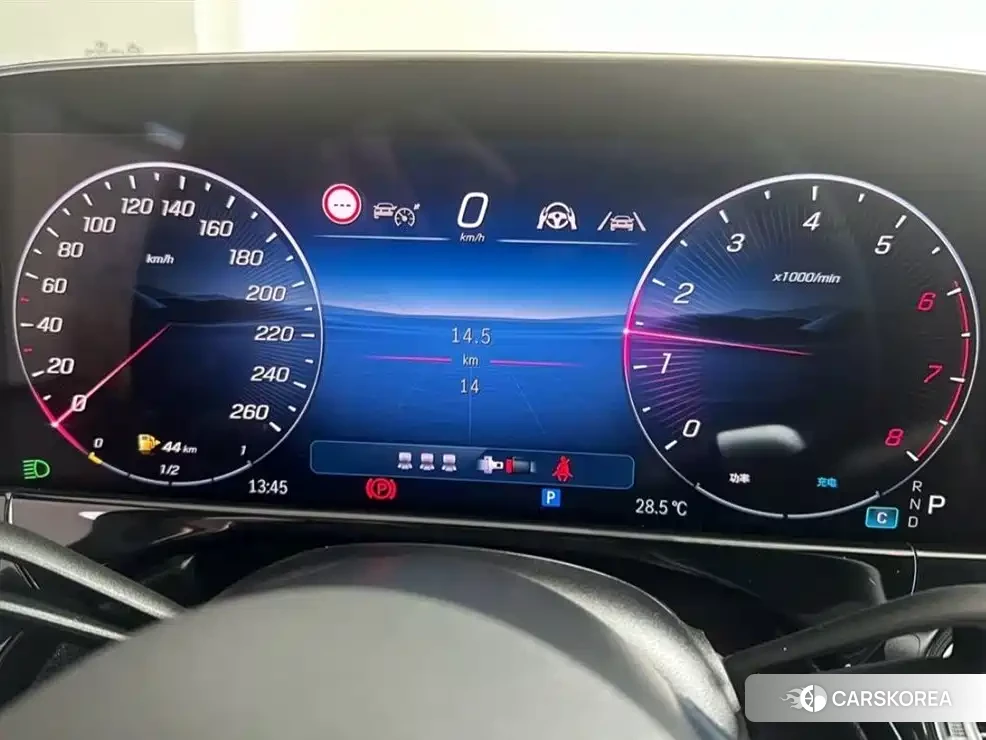 Mercedes-Benz E-Class 2026 Черный из Китая, фото 5