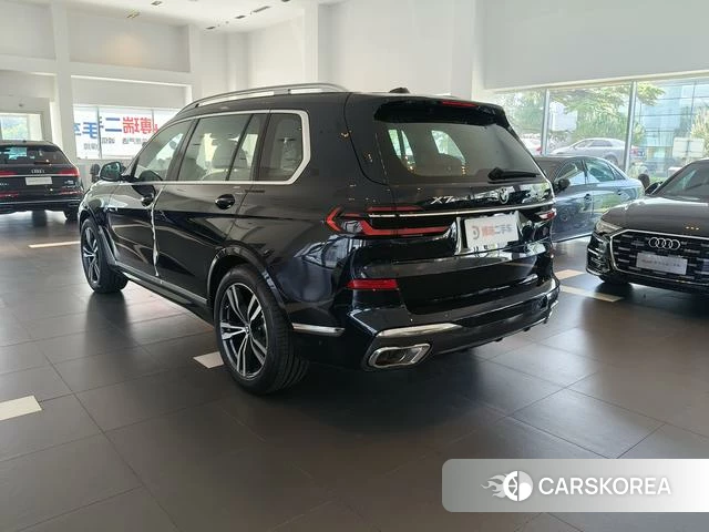 BMW X7 id 4320905 из Китая 12