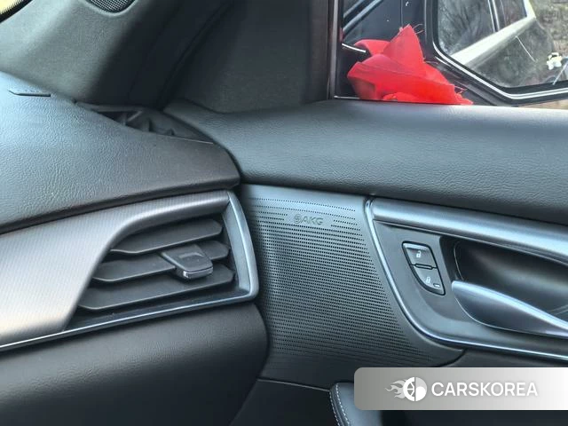 Cadillac CT5 id 4182608 из Китая 19