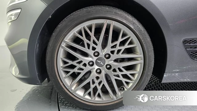 Genesis The New G70 id 4855435 из Кореи 28