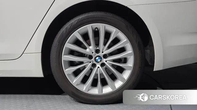 BMW 5 Series (G30) id 3039473 из Кореи 15