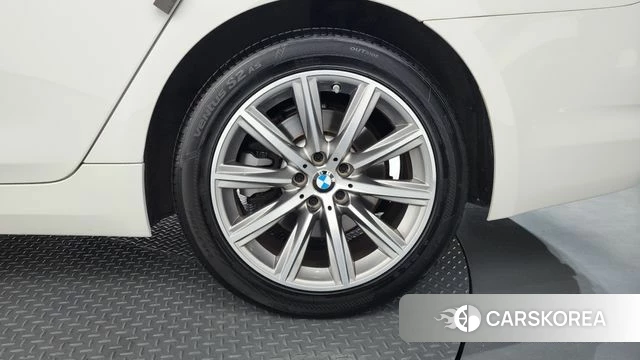 BMW 5 Series (G30) id 4626314 из Кореи 15