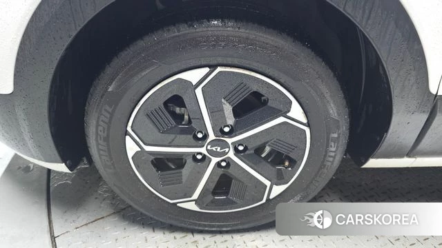 Kia Di Ol Nu Niro id 4566948 из Кореи 26