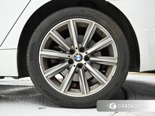 BMW 5 Series (G30) id 3778597 из Кореи 15