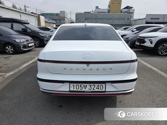 Hyundai Grandeur (GN7) id 3751472 из Кореи 15