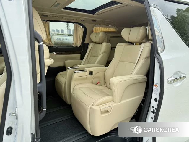 Toyota Elfa id 4290045 из Китая 13