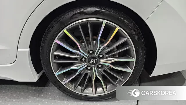 Hyundai Avante AD id 2966793 из Кореи 15