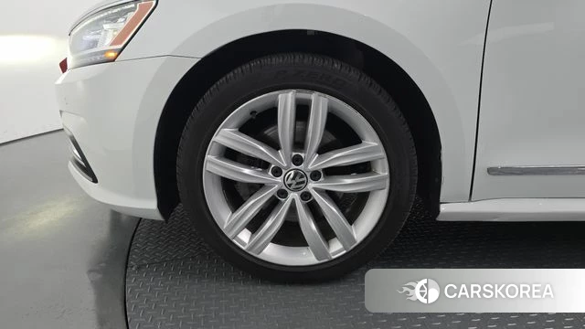 Volkswagen The New Passat id 4620479 из Кореи 29