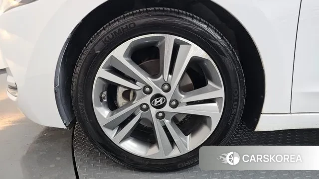 Hyundai Avante AD id 3429341 из Кореи 15