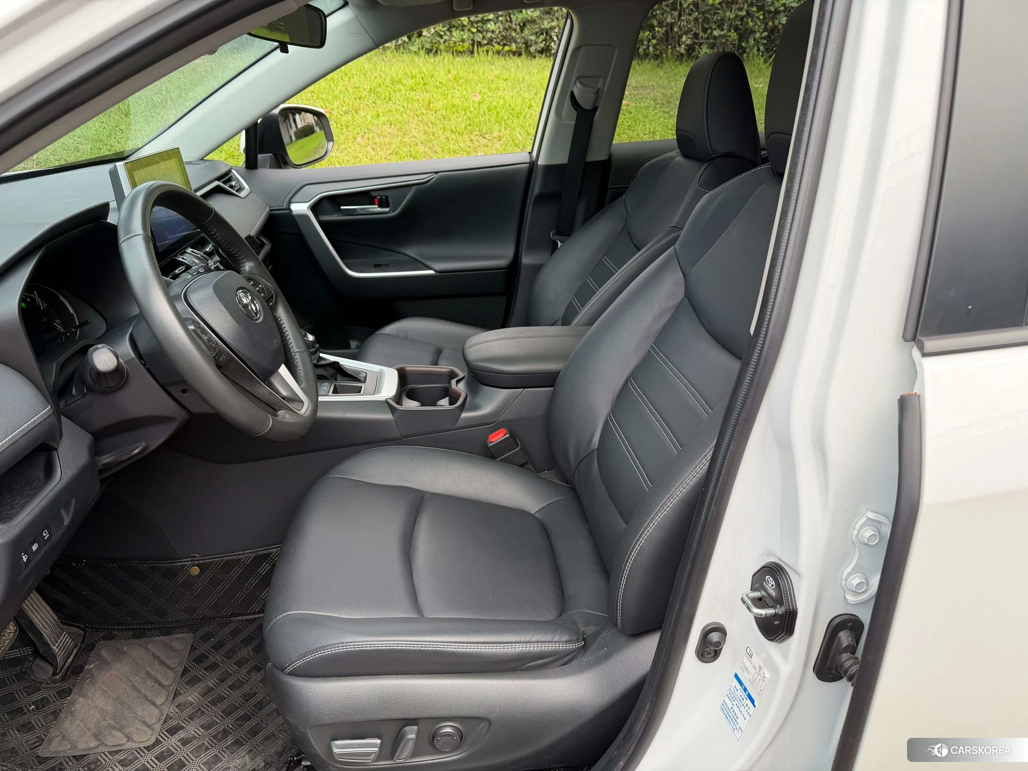 Toyota RAV4 id 4513781 из Китая 8