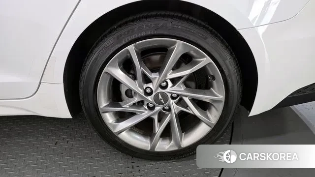 Genesis The New G70 id 3012018 из Кореи 15