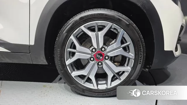 Kia Seltos id 3494317 из Кореи 15