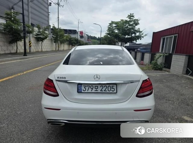 Mercedes-Benz E-Class W213 2018 Белый из Кореи, фото 5