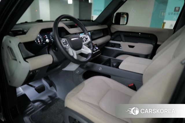 Land Rover Defender (L663) 2023 Черный из Кореи, фото 5