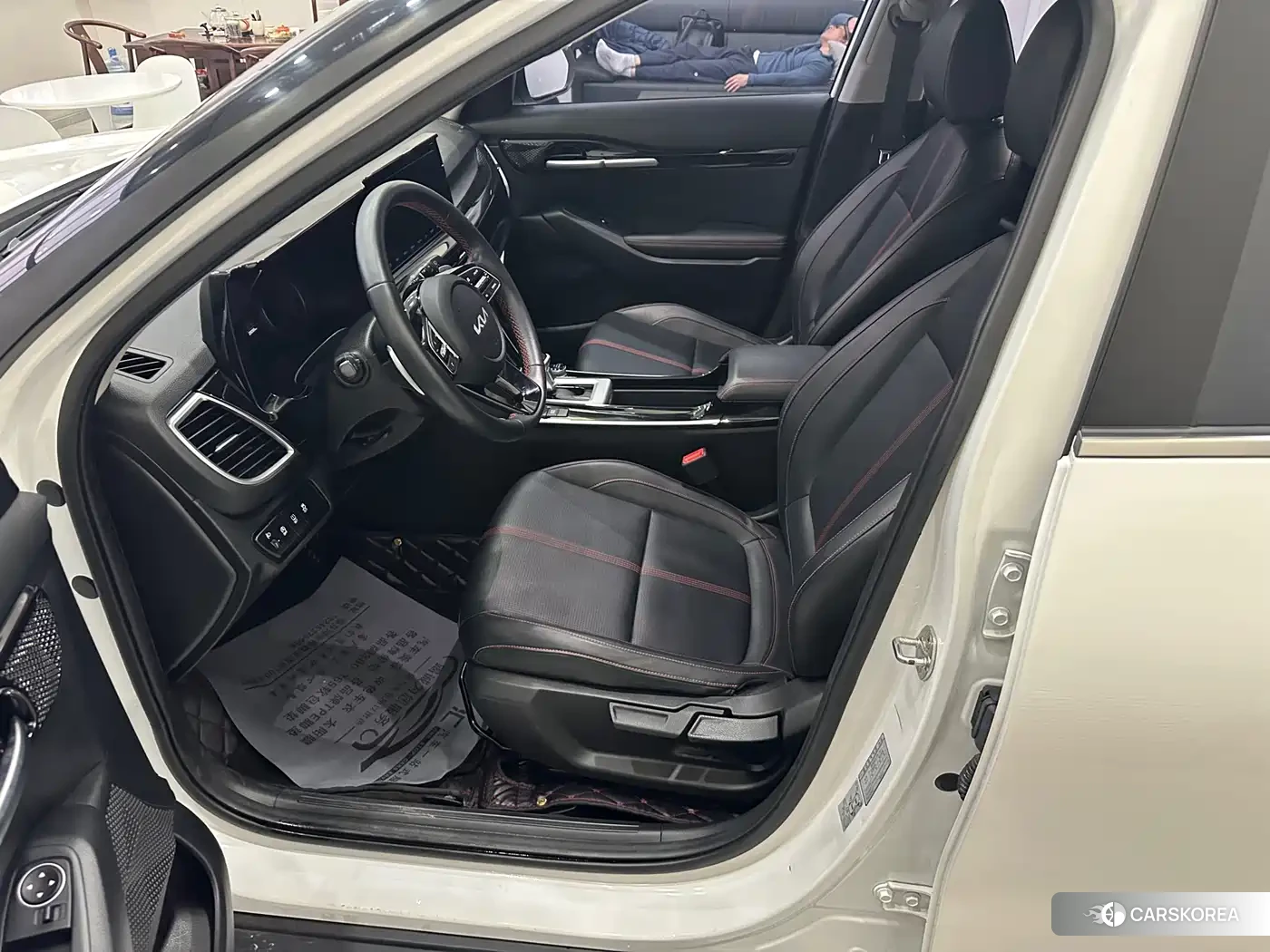 Kia KX3 proud run 2022 Белый из Китая, фото 6