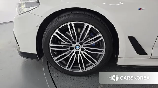 BMW 5 Series (G30) id 3766327 из Кореи 15