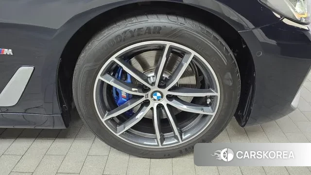 BMW 5 Series (G30) id 2894959 из Кореи 15