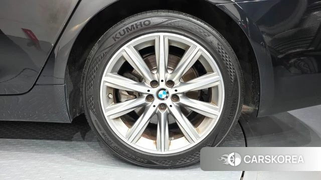 BMW 5 Series (G30) id 4595930 из Кореи 15