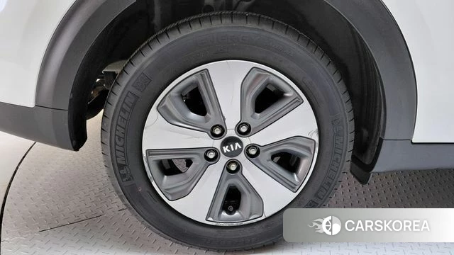 Kia The New Niro id 4283444 из Кореи 25