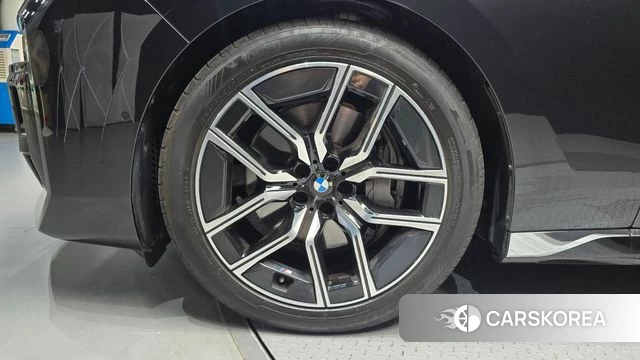 BMW 7 Series (G70) id 4539727 из Кореи 28