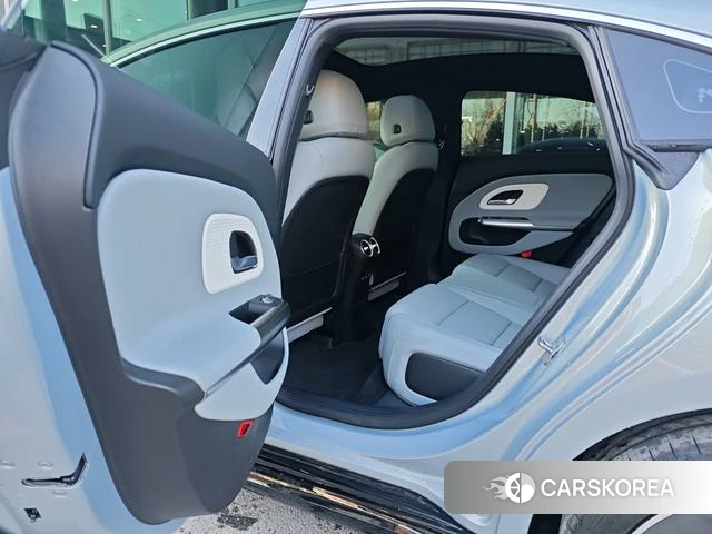 Mercedes-Benz CLA EV 2026 Серебристо-серый из Китая, фото 5