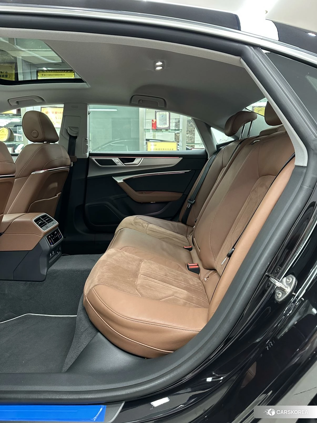 Audi A7L id 4454671 из Китая 16