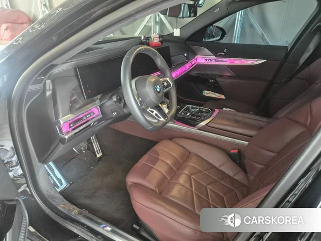 BMW 7 Series (G70) 2024 Черный из Кореи, фото 5