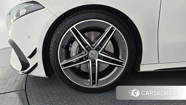Mercedes-Benz A-Class W177 id 4458565 из Кореи 27