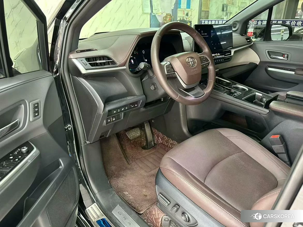Toyota Grevia 2022 Черный из Китая, фото 5