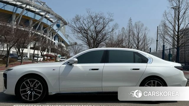 BMW 7 Series (G70) id 3841407 из Кореи 15