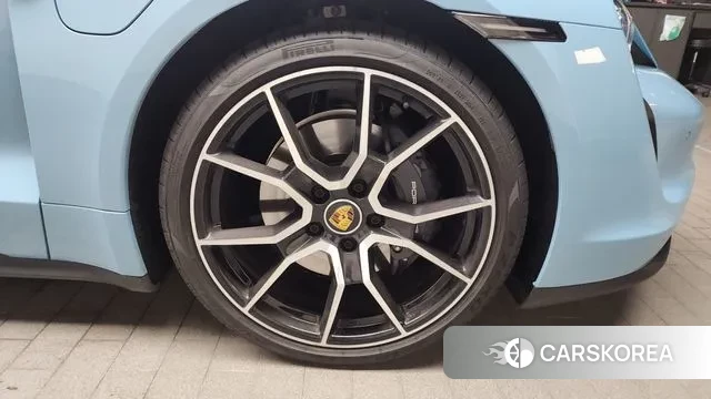 Porsche Taycan id 3104292 из Кореи 15