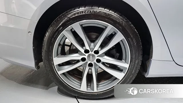 Audi A6 (C8) id 3740890 из Кореи 15